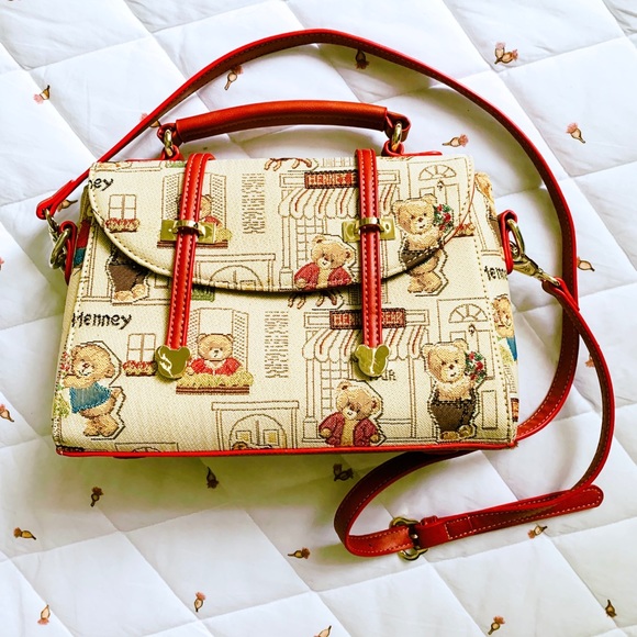 COPY - Pre Loved: Henney Bear Sling Bag - Picture 2 of 3